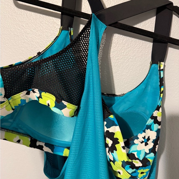 ZeroXposur Teal Athletic Tank with Floral Accents - Picture 5 of 9